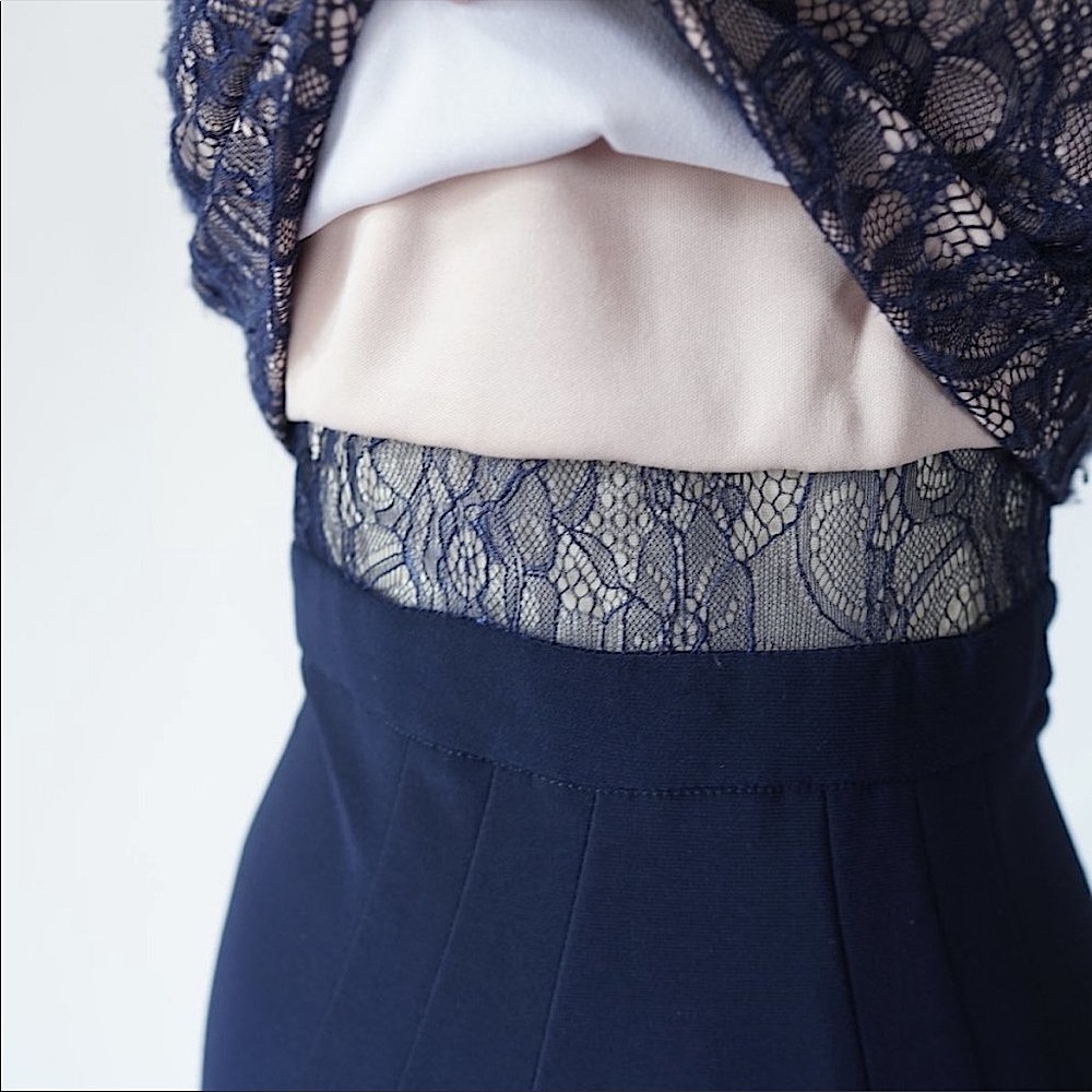 Betsy & Adam Lace Mermaid Dress - Picture 4 of 8